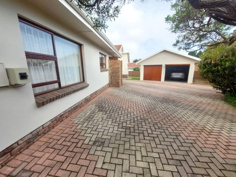 3 Bedroom Property for Sale in Heiderand Western Cape